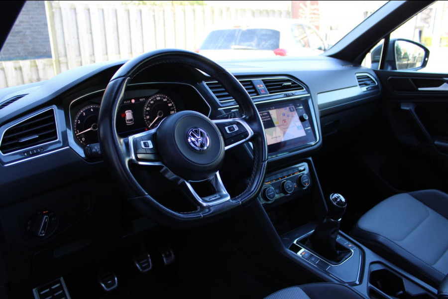 Volkswagen Tiguan 1.4 TSI Comfortline Business R Pano Pdc