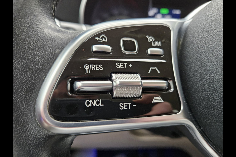 Mercedes-Benz GLC 300e 4MATIC Premium Plug in Hybrid 320pk PHEV | Adaptive Cruise | Apple Carplay | Lederen Sportstoelen | Camera | L.M. 19" | Sfeerverlichting | Multi Beam LED | Stoelverwarming | DAB | Navigatie |