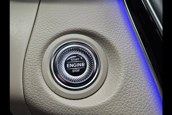 Mercedes-Benz GLC 300e 4MATIC Premium Plug in Hybrid 320pk PHEV | Adaptive Cruise | Apple Carplay | Lederen Sportstoelen | Camera | L.M. 19" | Sfeerverlichting | Multi Beam LED | Stoelverwarming | DAB | Navigatie |