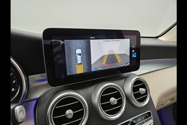 Mercedes-Benz GLC 300e 4MATIC Premium Plug in Hybrid 320pk PHEV | Adaptive Cruise | Apple Carplay | Lederen Sportstoelen | Camera | L.M. 19" | Sfeerverlichting | Multi Beam LED | Stoelverwarming | DAB | Navigatie |