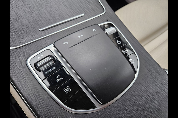 Mercedes-Benz GLC 300e 4MATIC Premium Plug in Hybrid 320pk PHEV | Adaptive Cruise | Apple Carplay | Lederen Sportstoelen | Camera | L.M. 19" | Sfeerverlichting | Multi Beam LED | Stoelverwarming | DAB | Navigatie |