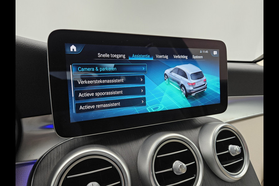 Mercedes-Benz GLC 300e 4MATIC Premium Plug in Hybrid 320pk PHEV | Adaptive Cruise | Apple Carplay | Lederen Sportstoelen | Camera | L.M. 19" | Sfeerverlichting | Multi Beam LED | Stoelverwarming | DAB | Navigatie |