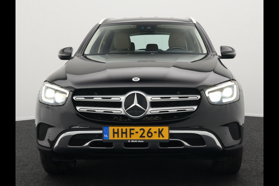 Mercedes-Benz GLC 300e 4MATIC Premium Plug in Hybrid 320pk PHEV | Adaptive Cruise | Apple Carplay | Lederen Sportstoelen | Camera | L.M. 19" | Sfeerverlichting | Multi Beam LED | Stoelverwarming | DAB | Navigatie |