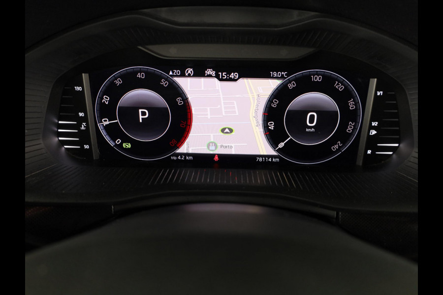 Škoda SCALA 1.0 TSI Sport Business 115 pk Automaat (DSG) | Navigatie | Parkeersensoren achter | Achteruitrijcamera | Cruise control | Stoelverwarming | Digitaal instrumentenpaneel |