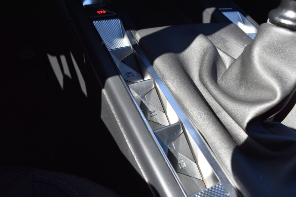 DS DS 3 Crossback 1.2 PureTech Montmartre / Climate control / Carplay / Parkeerhulp