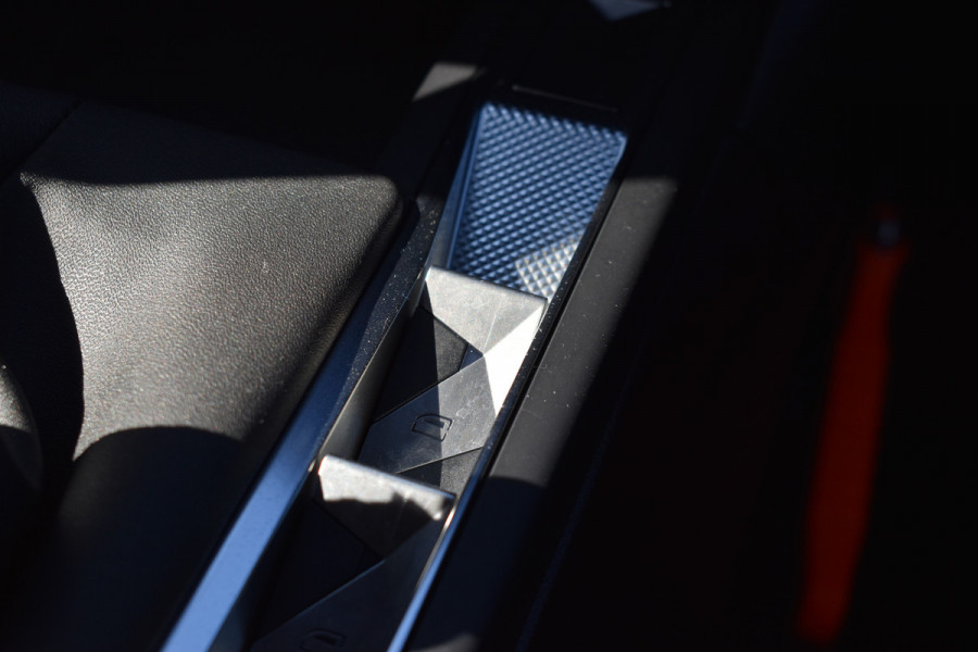 DS DS 3 Crossback 1.2 PureTech Montmartre / Climate control / Carplay / Parkeerhulp