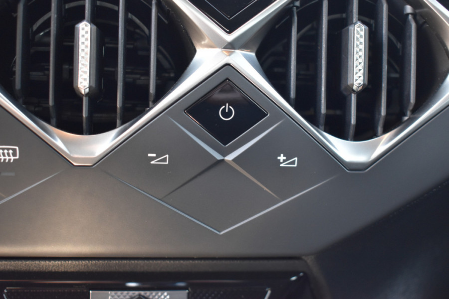 DS DS 3 Crossback 1.2 PureTech Montmartre / Climate control / Carplay / Parkeerhulp