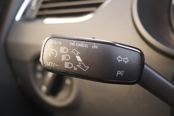 Škoda Octavia Combi 1.5 TSI 150pk DSG Business Edition -NAVI-ECC-