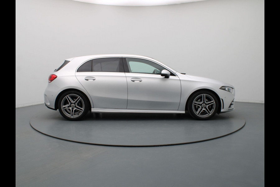 Mercedes-Benz A-Klasse 180 Business Solution AMG Camera | Cruise | Navi | Parkeersens. v+a | Panoramadak