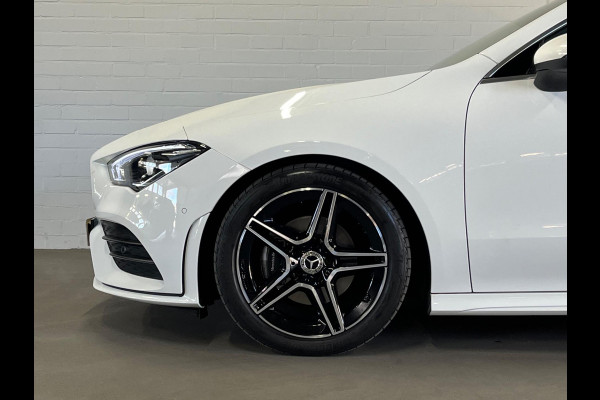 Mercedes-Benz CLA-Klasse Shooting Brake 180 AMG Open dak | Trekhaak | WideScreen | Cruise & Climate c. | Stoelverwarming