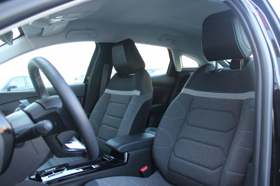 Citroën Ë-C4 FEEL PACK 136PK 50 kWh | ACHTERUITRIJ CAMERA | NAVIGATIE | APPLE CARPLAY/ANDROID AUTO | LED KOPLAMPEN | CLIMATE CONTROL | CRUISE CONTROL | 18" LICHTMETALEN VELGEN | DAB+ RADIO |