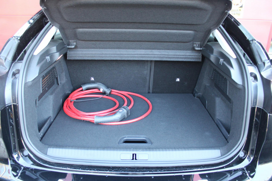 Citroën Ë-C4 FEEL PACK 136PK 50 kWh | ACHTERUITRIJ CAMERA | NAVIGATIE | APPLE CARPLAY/ANDROID AUTO | LED KOPLAMPEN | CLIMATE CONTROL | CRUISE CONTROL | 18" LICHTMETALEN VELGEN | DAB+ RADIO |