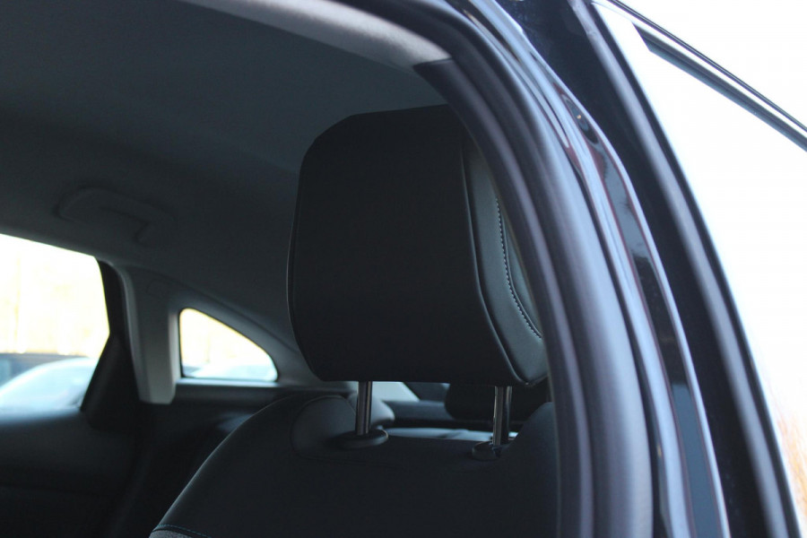 Citroën Ë-C4 FEEL PACK 136PK 50 kWh | ACHTERUITRIJ CAMERA | NAVIGATIE | APPLE CARPLAY/ANDROID AUTO | LED KOPLAMPEN | CLIMATE CONTROL | CRUISE CONTROL | 18" LICHTMETALEN VELGEN | DAB+ RADIO |