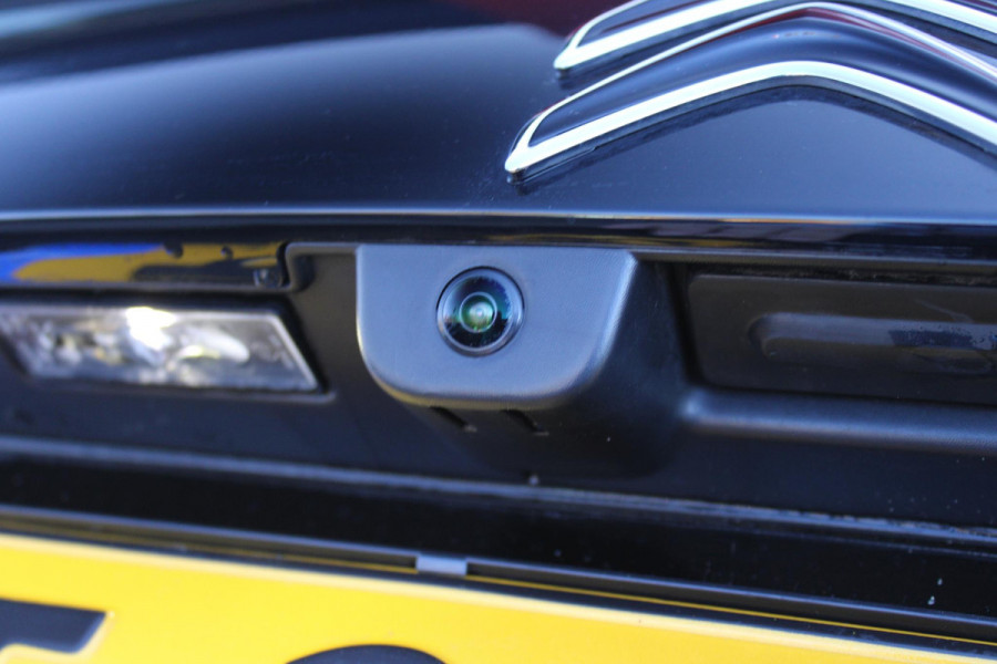 Citroën Ë-C4 FEEL PACK 136PK 50 kWh | ACHTERUITRIJ CAMERA | NAVIGATIE | APPLE CARPLAY/ANDROID AUTO | LED KOPLAMPEN | CLIMATE CONTROL | CRUISE CONTROL | 18" LICHTMETALEN VELGEN | DAB+ RADIO |