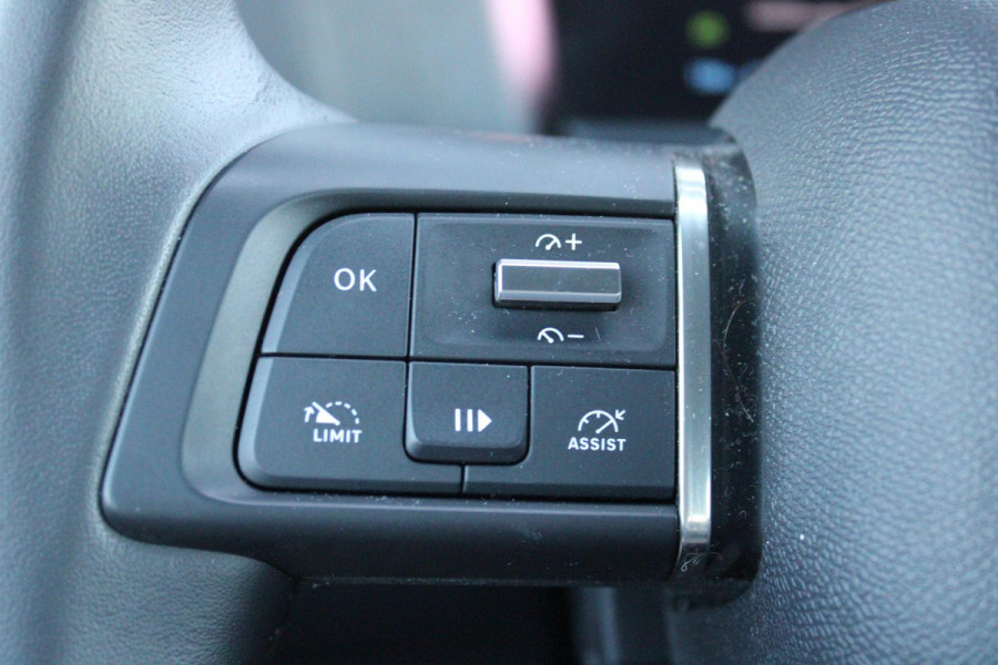 Citroën Ë-C4 FEEL PACK 136PK 50 kWh | ACHTERUITRIJ CAMERA | NAVIGATIE | APPLE CARPLAY/ANDROID AUTO | LED KOPLAMPEN | CLIMATE CONTROL | CRUISE CONTROL | 18" LICHTMETALEN VELGEN | DAB+ RADIO |