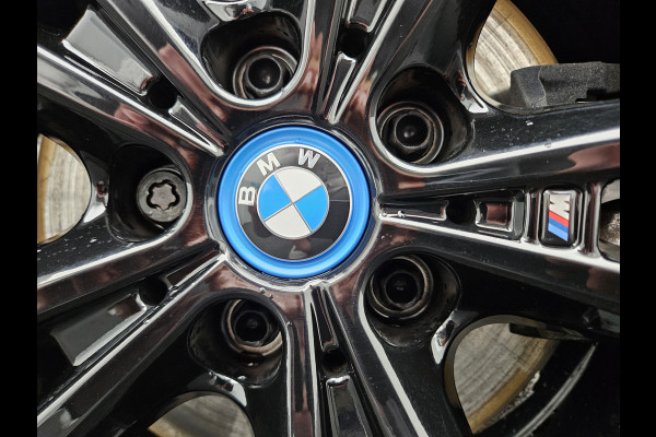 BMW 3 Serie Touring 320e M Sport Shadow Plug In Hybrid Dealer O.H PHEV | Alcantara Sportstoelen Verwarmd | 19"L.M | Sfeerverlichting | Apple Carplay | DAB | Virtual | Navi Full Map |
