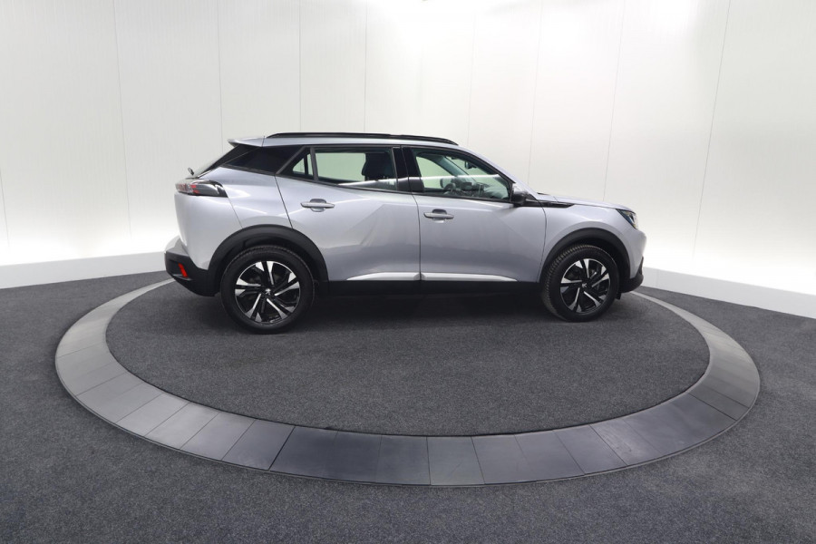 Peugeot e-2008 EV Allure 50 kWh | Camera | Adaptieve Cruise Control | Stoelverwarming | Navigatie