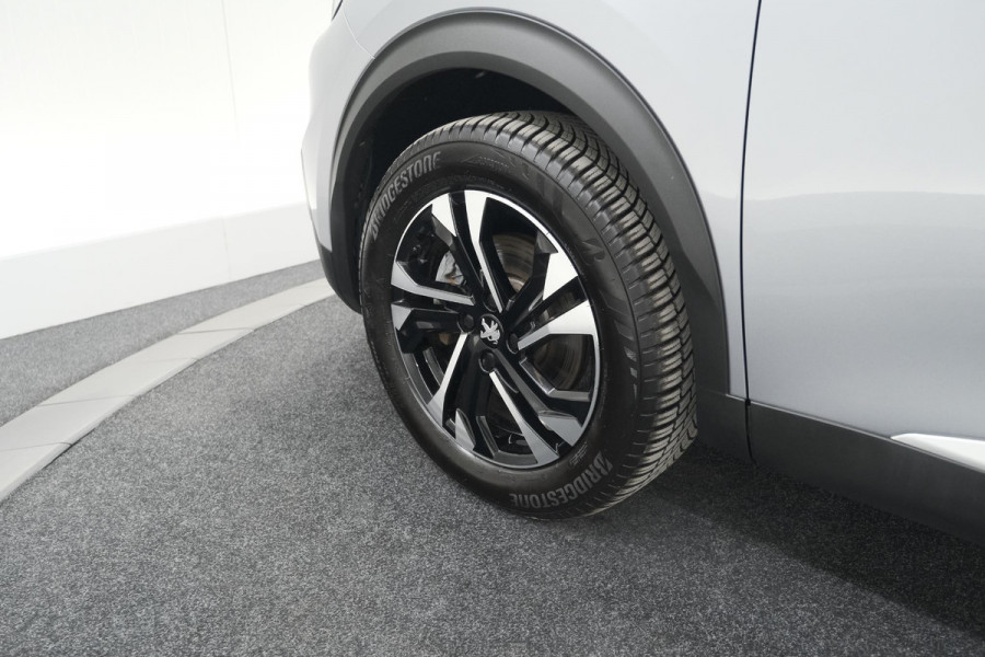 Peugeot e-2008 EV Allure 50 kWh | Camera | Adaptieve Cruise Control | Stoelverwarming | Navigatie