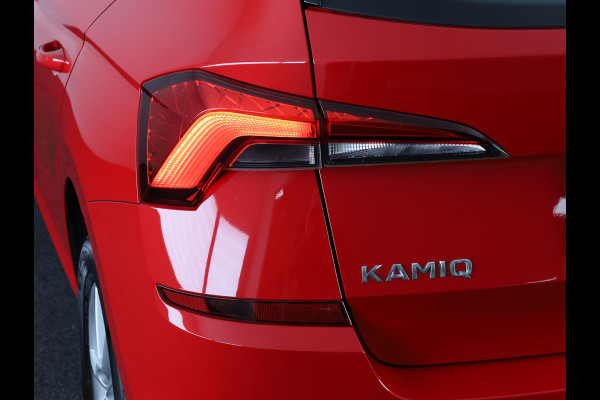 Škoda Kamiq 1.0 TSI Ambition 110 pk | Navigatie via App | Parkeersensoren achter | Autom. airco | Cruise control | LED koplampen |