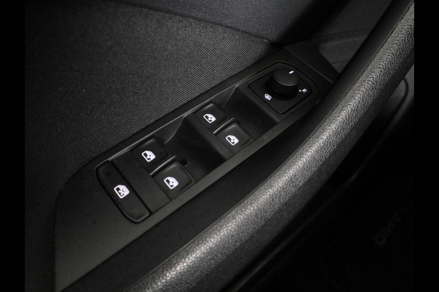Škoda Kamiq 1.0 TSI Ambition 110 pk | Navigatie via App | Parkeersensoren achter | Autom. airco | Cruise control | LED koplampen |