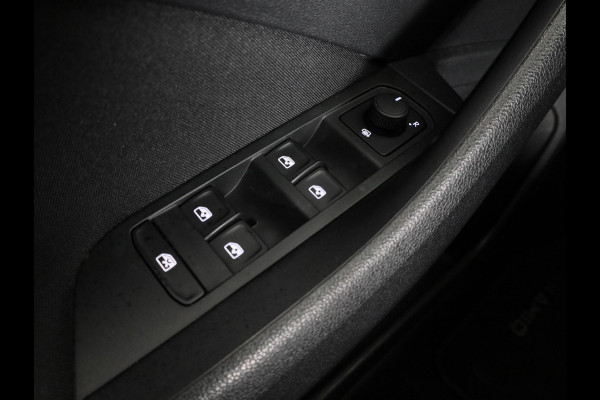 Škoda Kamiq 1.0 TSI Ambition 110 pk | Navigatie via App | Parkeersensoren achter | Autom. airco | Cruise control | LED koplampen |
