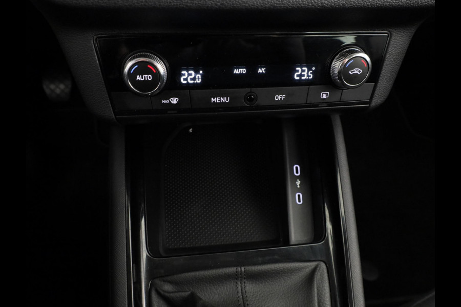Škoda Kamiq 1.0 TSI Ambition 110 pk | Navigatie via App | Parkeersensoren achter | Autom. airco | Cruise control | LED koplampen |