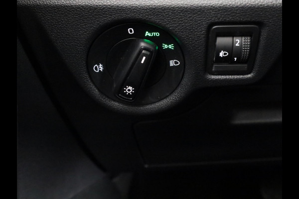 Škoda Kamiq 1.0 TSI Ambition 110 pk | Navigatie via App | Parkeersensoren achter | Autom. airco | Cruise control | LED koplampen |