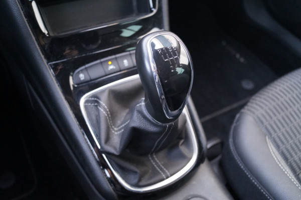Opel Astra Sports Tourer 1.2 Design & Tech -NAVI-ECC-PDC-CAM-