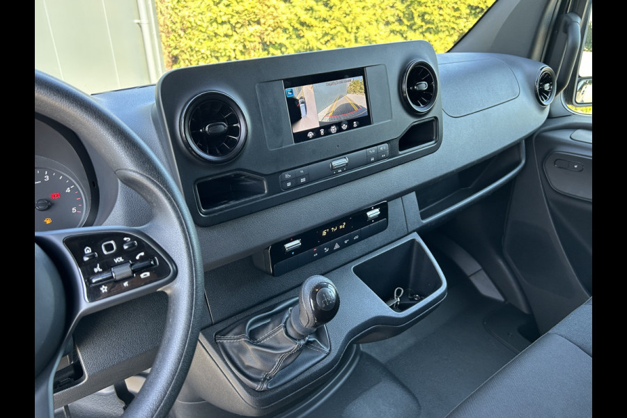 Mercedes-Benz Sprinter 317 CDI 170 PK / L2H2 / AIRCO / CRUISE / CAMERA / NAVIGATIE / 3-ZITS