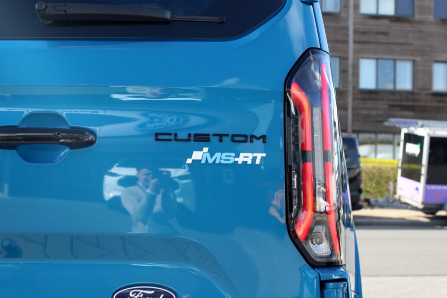 Ford Transit Custom 320 2.0 TDCI L2H1 MS-RT AWD Digital Aqua Blue | Dubbele zijschuifdeur | Inklapbare trekhaak | Navigatie systeem | Centrale dubbele vergrendeling | AGM accu | Handmatige regeneratie roetfilter | Centrale dubbele vergrendeling |  Wis/was achter | Vehicle Integration System