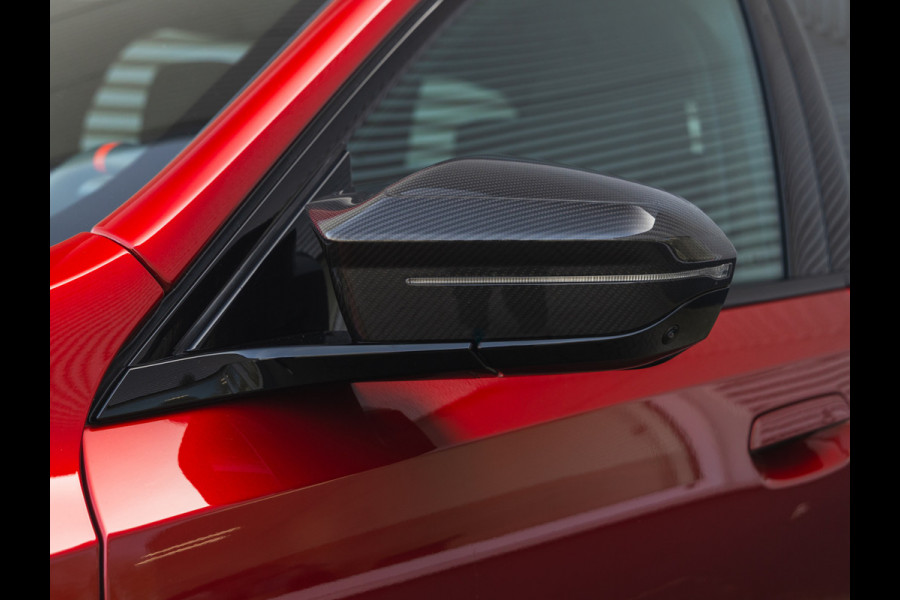 BMW i5 Touring M60 M-Sport Pro - Pano - Integral Active Steering - Bowers & Wilkins - Carbon Pack