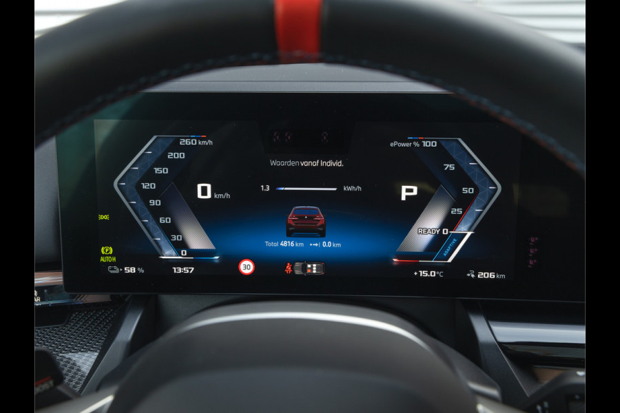 BMW i5 Touring M60 M-Sport Pro - Pano - Integral Active Steering - Bowers & Wilkins - Carbon Pack