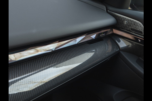 BMW i5 Touring M60 M-Sport Pro - Pano - Integral Active Steering - Bowers & Wilkins - Carbon Pack