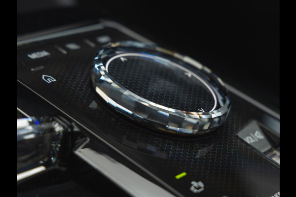 BMW i5 Touring M60 M-Sport Pro - Pano - Integral Active Steering - Bowers & Wilkins - Carbon Pack