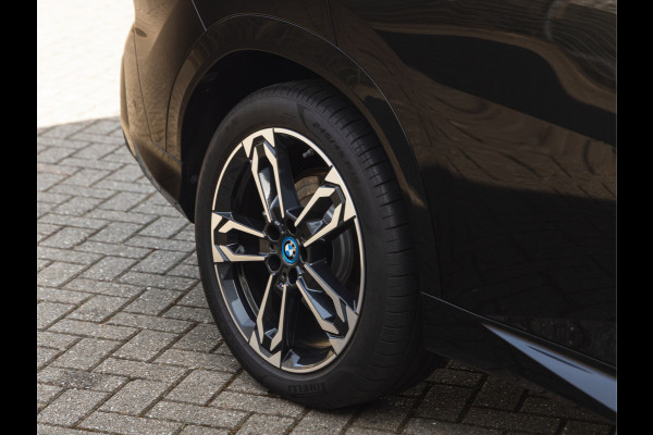 BMW iX2 xDrive30 M-Sport - Pano - Driving Ass - Harman Kardon - Memoryzetels