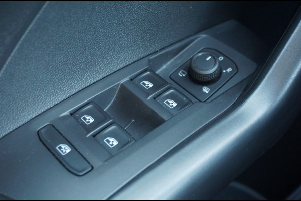 Volkswagen T-Cross Life CLIMA | ADAPTIVE | CARPLAY | PARKSENS V+A | HOGE ZIT!
