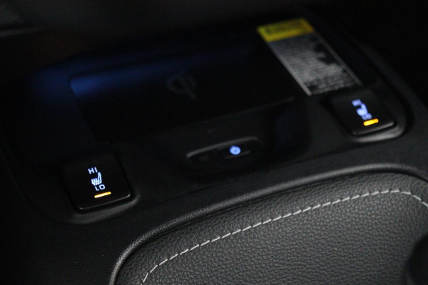 Toyota Corolla 1.8 Hybrid Style | Stoelverwarming | Head-Up | Adaptive cruise | Camera | Park Assist | Full LED | Keyless | Navigatie