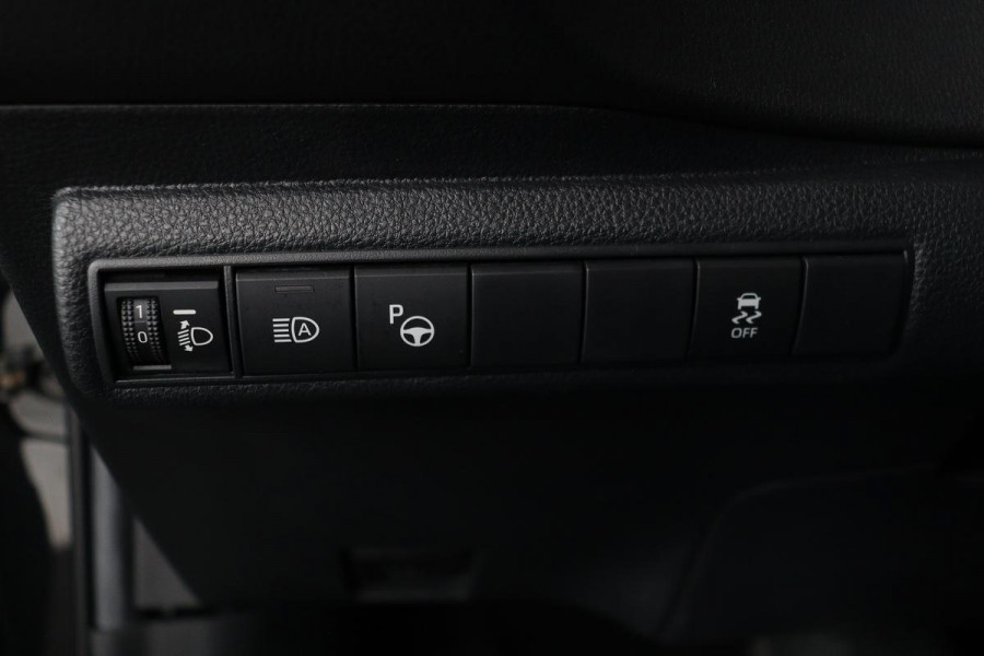 Toyota Corolla 1.8 Hybrid Style | Stoelverwarming | Head-Up | Adaptive cruise | Camera | Park Assist | Full LED | Keyless | Navigatie