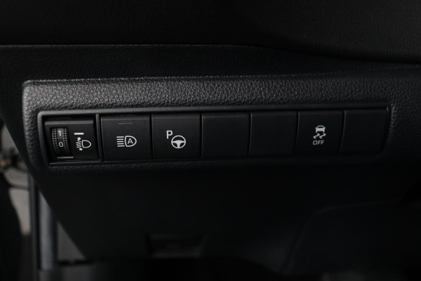 Toyota Corolla 1.8 Hybrid Style | Stoelverwarming | Head-Up | Adaptive cruise | Camera | Park Assist | Full LED | Keyless | Navigatie