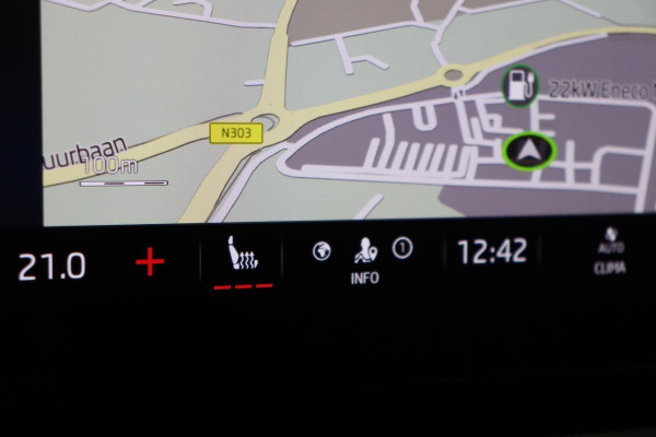 Škoda Octavia 1.4 TSI RS PHEV | Head-Up | Leder/Alcantara | Stoel & stuurverwarming | Carplay | Sfeerverlichting | Massage | Memory | Adaptive cruise