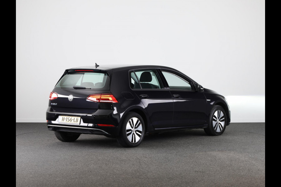 Volkswagen e-Golf E-DITION 136 PK Automaat | Navigatie | Warmtepomp | Parkeersensoren | Adaptieve cruise control | LED koplampen |