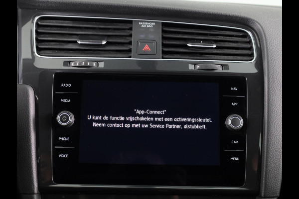 Volkswagen e-Golf E-DITION 136 PK Automaat | Navigatie | Warmtepomp | Parkeersensoren | Adaptieve cruise control | LED koplampen |