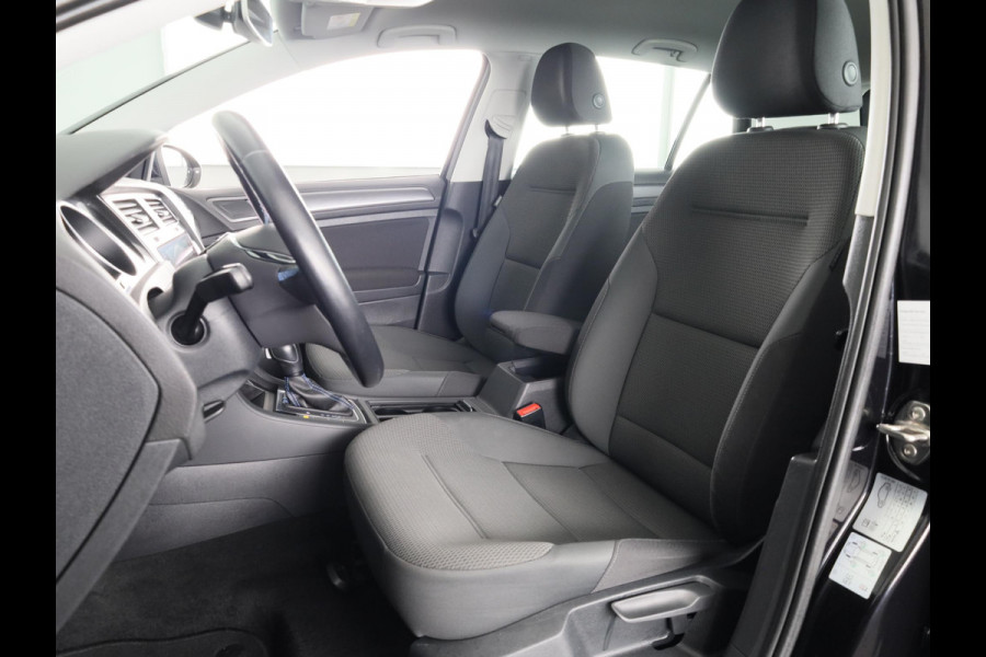 Volkswagen e-Golf E-DITION 136 PK Automaat | Navigatie | Warmtepomp | Parkeersensoren | Adaptieve cruise control | LED koplampen |