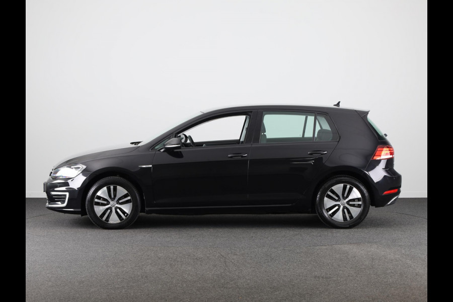 Volkswagen e-Golf E-DITION 136 PK Automaat | Navigatie | Warmtepomp | Parkeersensoren | Adaptieve cruise control | LED koplampen |
