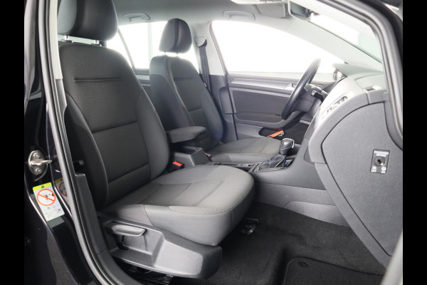Volkswagen e-Golf E-DITION 136 PK Automaat | Navigatie | Warmtepomp | Parkeersensoren | Adaptieve cruise control | LED koplampen |