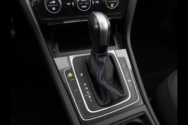 Volkswagen e-Golf E-DITION 136 PK Automaat | Navigatie | Warmtepomp | Parkeersensoren | Adaptieve cruise control | LED koplampen |