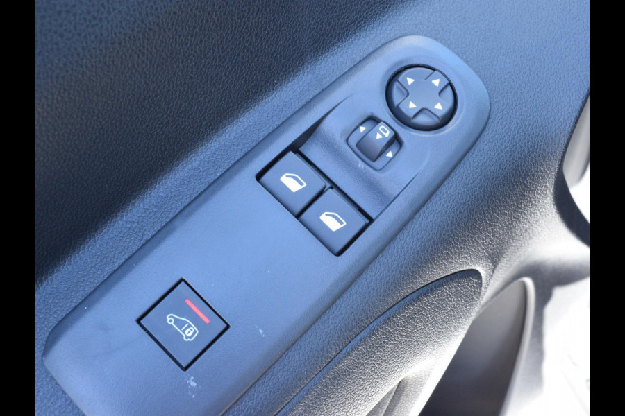 Peugeot e-Partner L1 136PK | 1,9% rente | camera | Climate control | Apple Carplay | rijklaarprijs