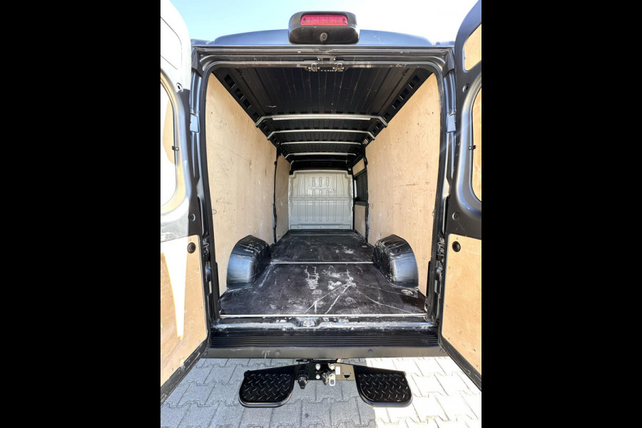Peugeot Boxer L3H2 Metallic Blauw Airco Navi Trekhaak
