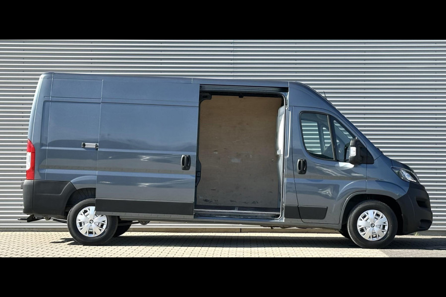 Peugeot Boxer L3H2 Metallic Blauw Airco Navi Trekhaak