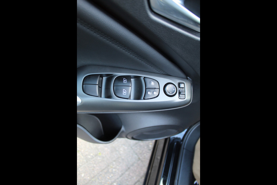 Nissan Juke 1.0 114 pk DIG-T N-Connecta Nieuwste Model Van 37250,- voor 24895,- Navigatie, Stoel verwarming, Cilmate control, Cruise Control, Lane Assist